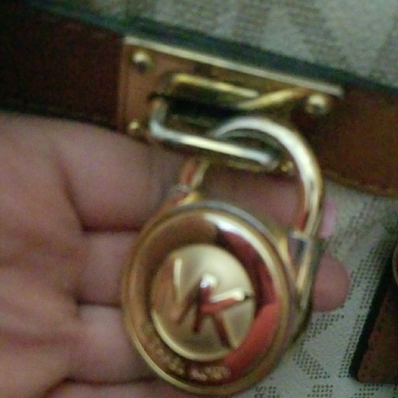 Michael kors handbag - Picture 2 of 3